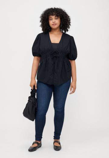 Узкие джинсы