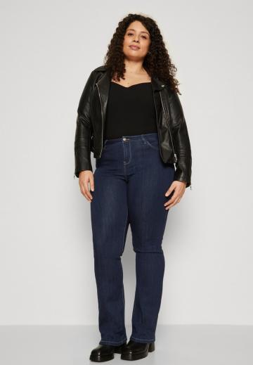 Клешеные джинсы