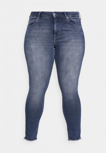 Узкие джинсы