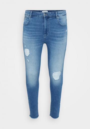 Узкие джинсы