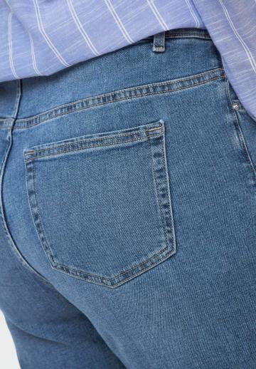 Клешеные джинсы