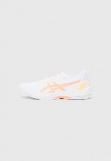 Кроссовки для зала