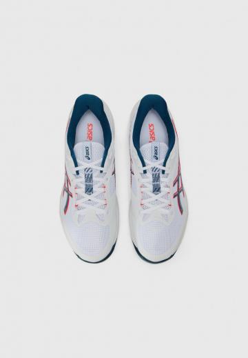 Кроссовки для зала