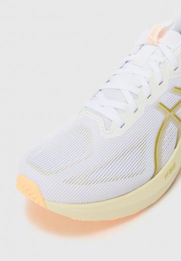 Беговые кроссовки