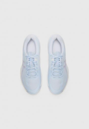 Кроссовки для зала