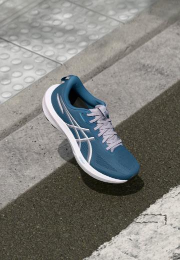 Беговые кроссовки