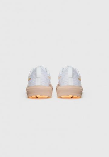 Беговые кроссовки