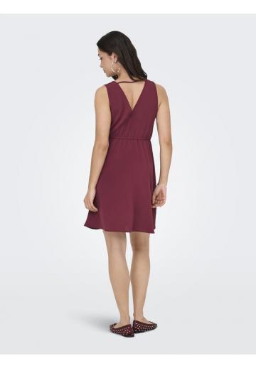 Короткое платье