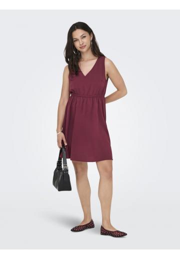 Короткое платье