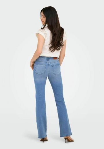 Клешеные джинсы