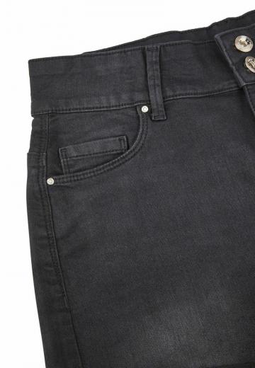 Джинсовые шорты