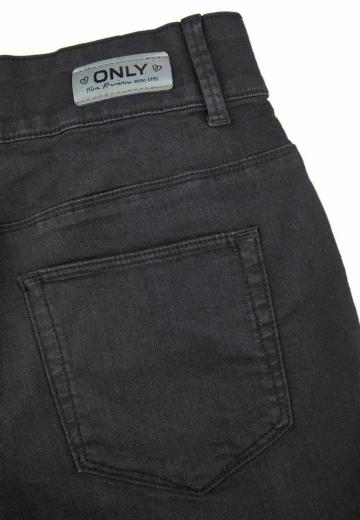 Джинсовые шорты