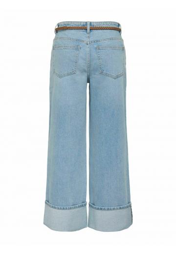 Короткие джинсы