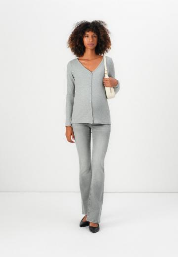 Клешеные джинсы