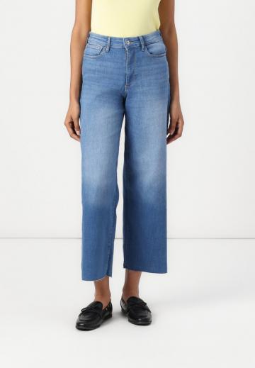 Свободные джинсы