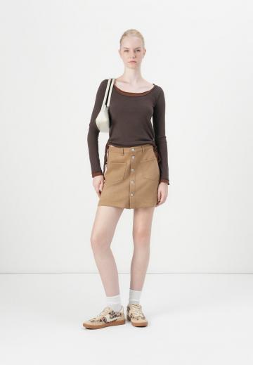 Юбка с накладными карманами