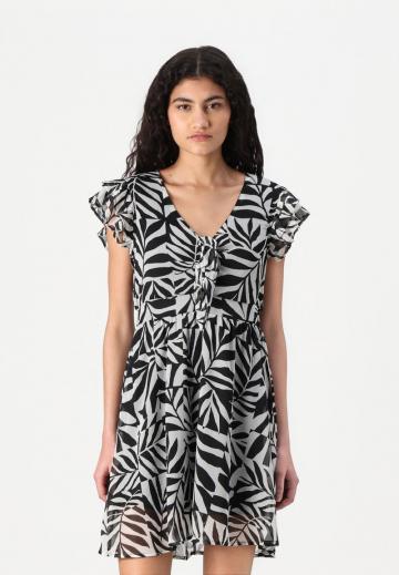 Короткое платье