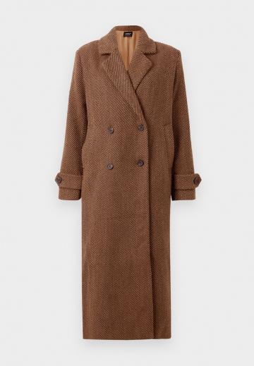 Шерстяное пальто