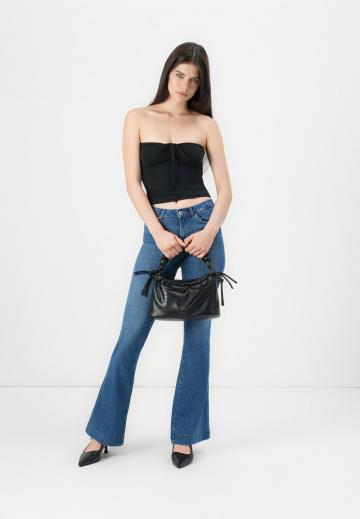 Клешеные джинсы