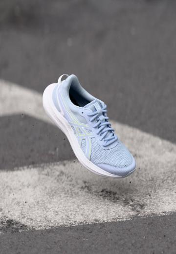 Беговые кроссовки