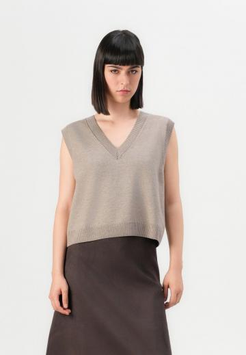 Пуловер без рукавов