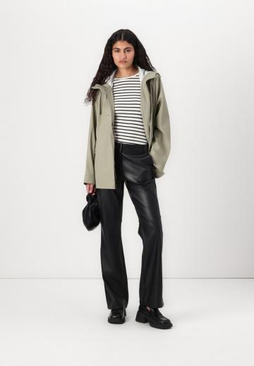 Вельветовая куртка