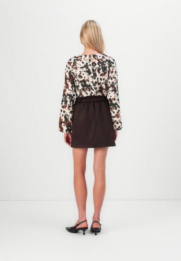 Юбка с накладными карманами