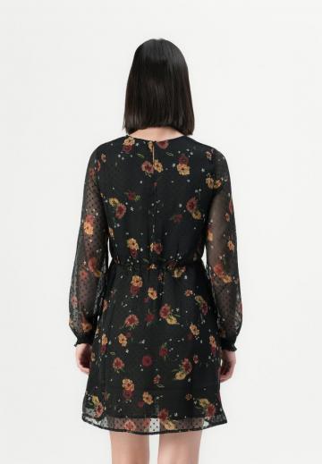 Короткое платье