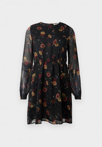 Короткое платье