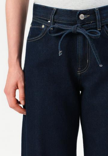 Джинсы