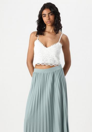 Топ на бретельках