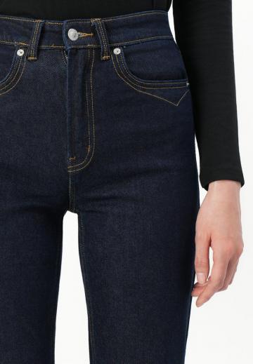 Клешеные джинсы