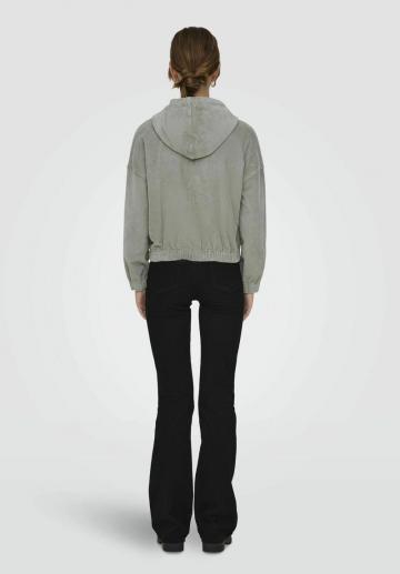 Вельветовая куртка