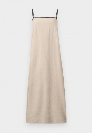 Длинное платье