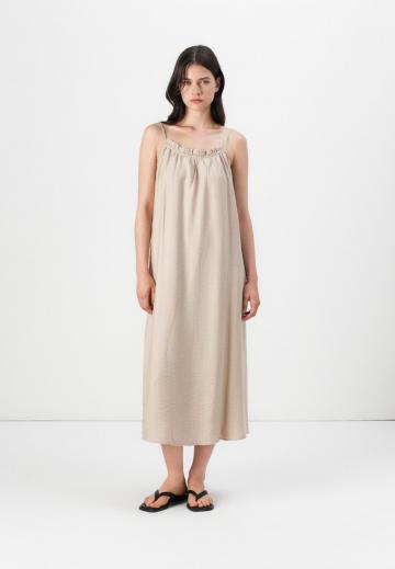 Длинное платье