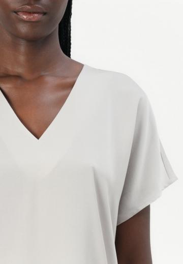 Атласная блузка