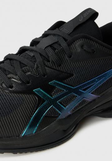 Теннисные кроссовки