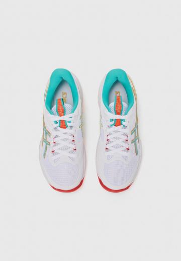 Кроссовки для зала