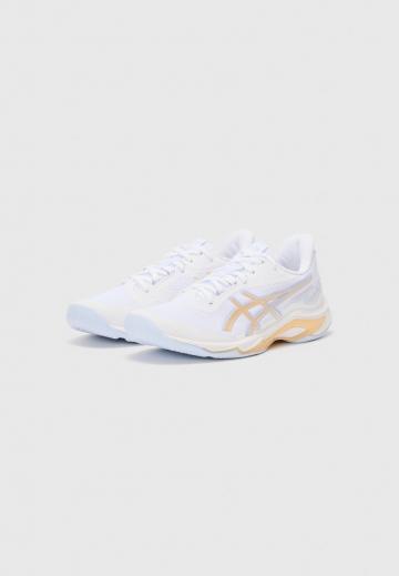 Кроссовки для зала