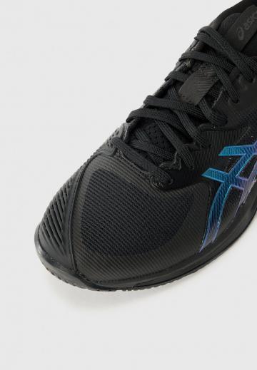 Теннисные кроссовки