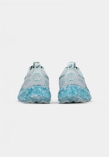 Беговые кроссовки