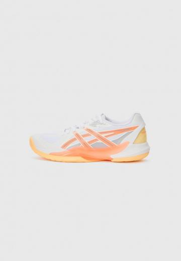 Кроссовки для зала