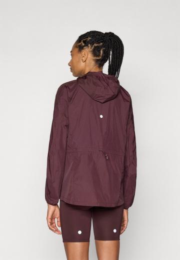 Спортивная куртка