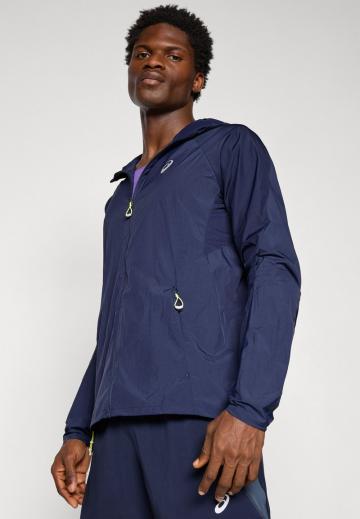 Спортивная куртка