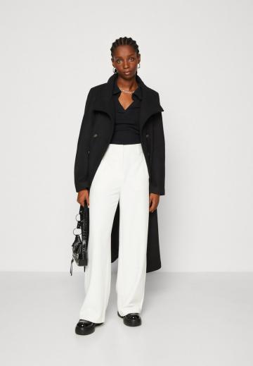 Шерстяное пальто