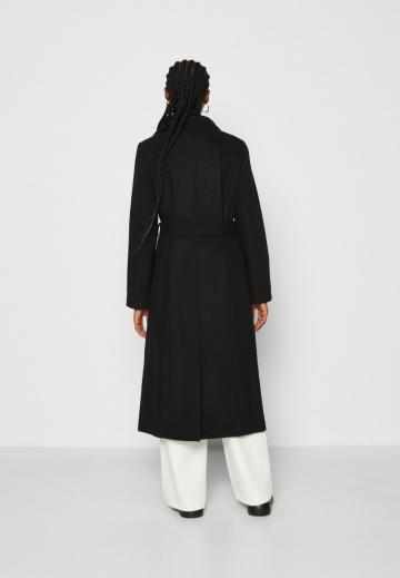 Шерстяное пальто