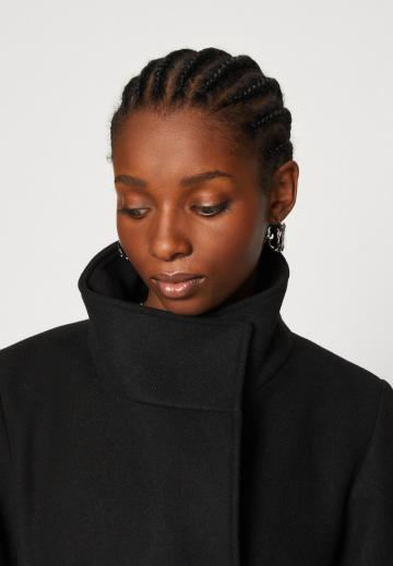 Шерстяное пальто