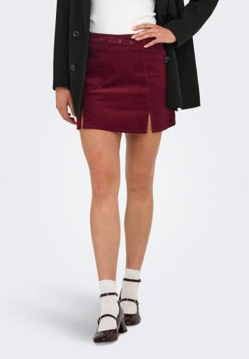 Юбка с накладными карманами