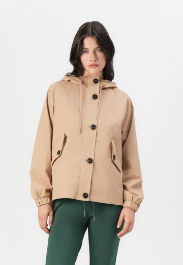 Куртка с накладнымит карманами