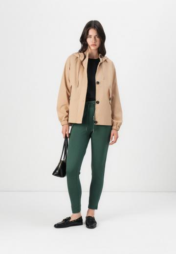 Куртка с накладнымит карманами